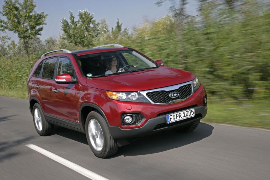  Kia Sorento 2010 года  (фото 10 из 238)